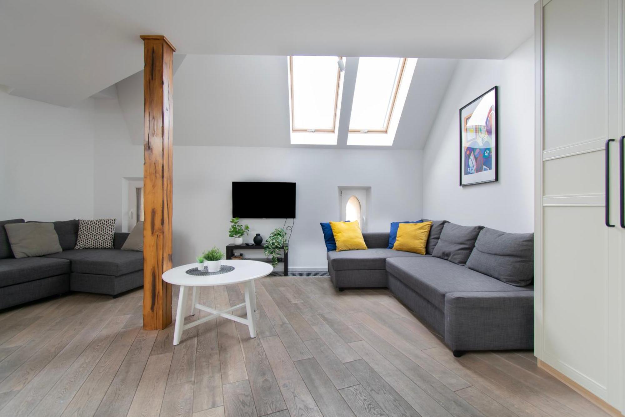 Apartment Duplex In The Center Of *